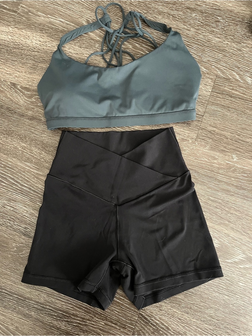 Women’s Sport Bra & Bike Shorts Bundle